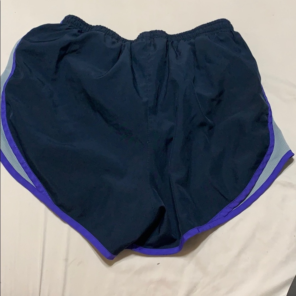 Nike dri fit shorts - Picture 3 of 4